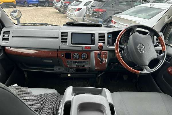 2010 Toyota Hiace