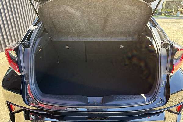 2018 Toyota C-HR (HYBRID) ZYX10