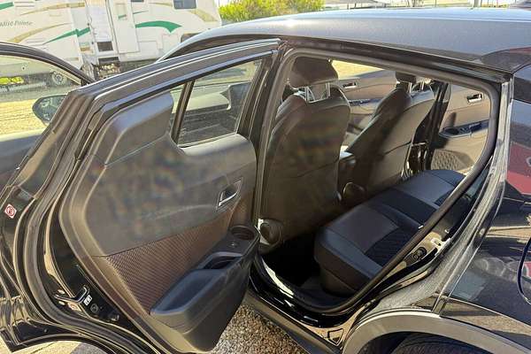 2018 Toyota C-HR (HYBRID) ZYX10