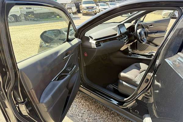 2018 Toyota C-HR (HYBRID) ZYX10