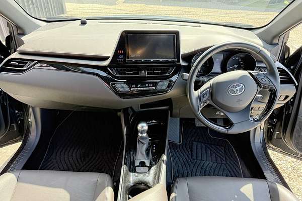 2018 Toyota C-HR (HYBRID) ZYX10