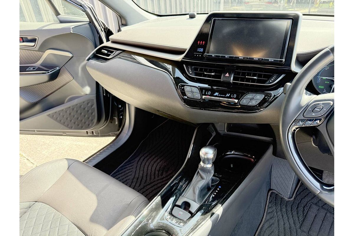 2018 Toyota C-HR (HYBRID) ZYX10