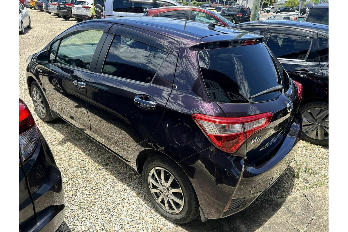 2018 Toyota VITZ F (HYBRID) NHP130
