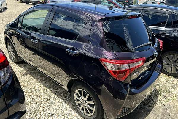 2018 Toyota VITZ F (HYBRID) NHP130