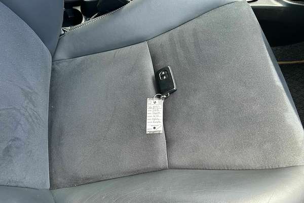 2018 Toyota VITZ F (HYBRID) NHP130