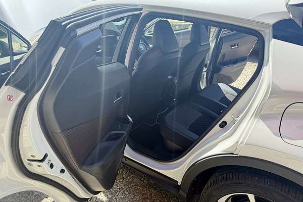 2018 Toyota C-HR (HYBRID) ZYX10