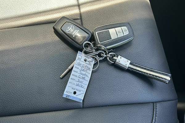 2019 Toyota C-HR (HYBRID) ZYX10