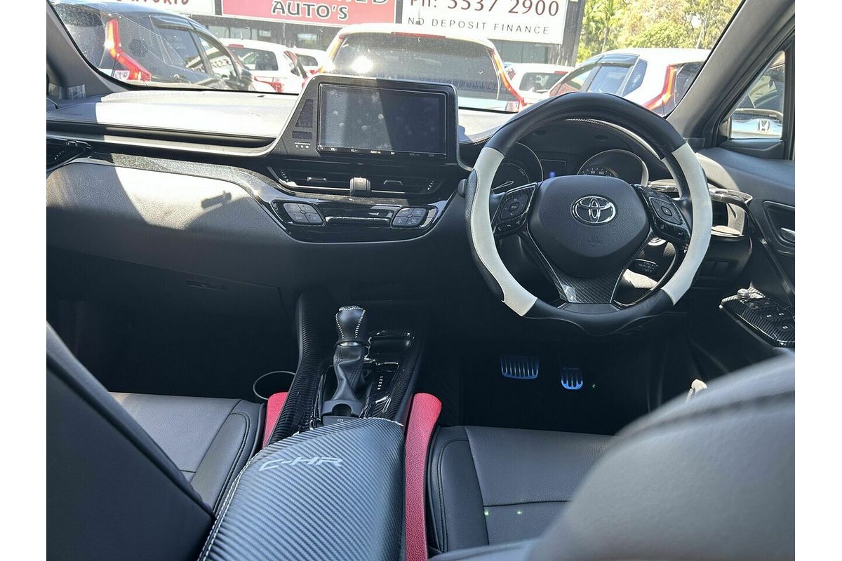 2019 Toyota C-HR (HYBRID) ZYX10