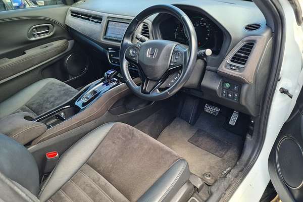 2017 Honda VEZEL RS (HYBRID) RU3