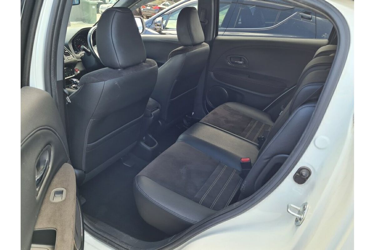 2017 Honda VEZEL RS (HYBRID) RU3