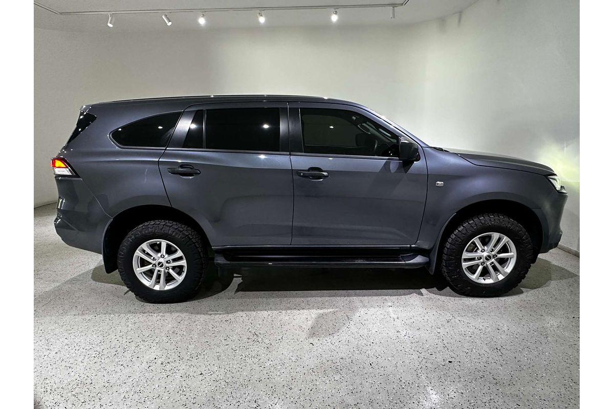 2021 Isuzu MU-X LS-M