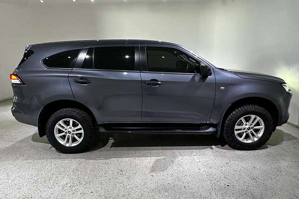 2021 Isuzu MU-X LS-M