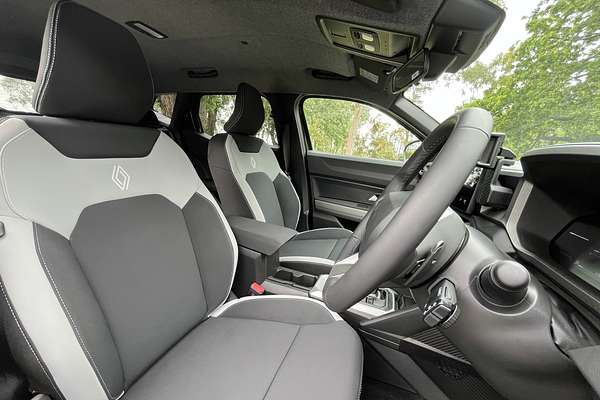 2025 Renault Duster Techno X1311