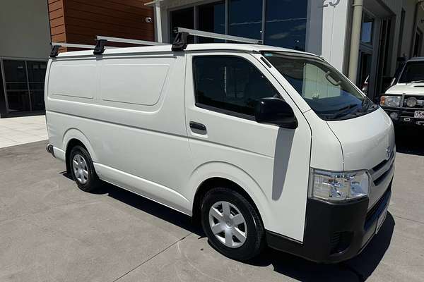 2016 Toyota Hiace LONG WHEELBASE