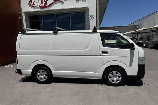 2016 Toyota Hiace LONG WHEELBASE