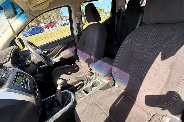 2016 Nissan Navara RX D23 4X4