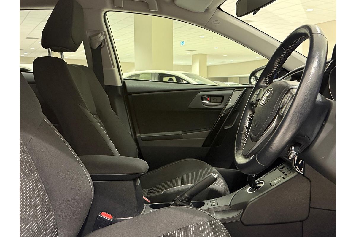 2018 Toyota Corolla Hybrid ZWE186R