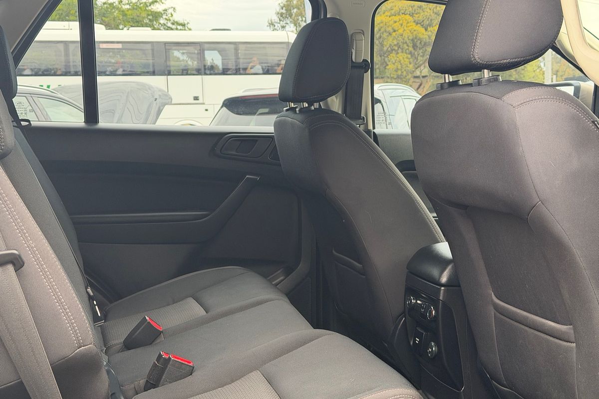 2018 Ford Everest Ambiente UA II 3.2L