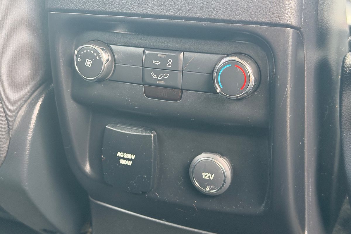 2018 Ford Everest Ambiente UA II 3.2L