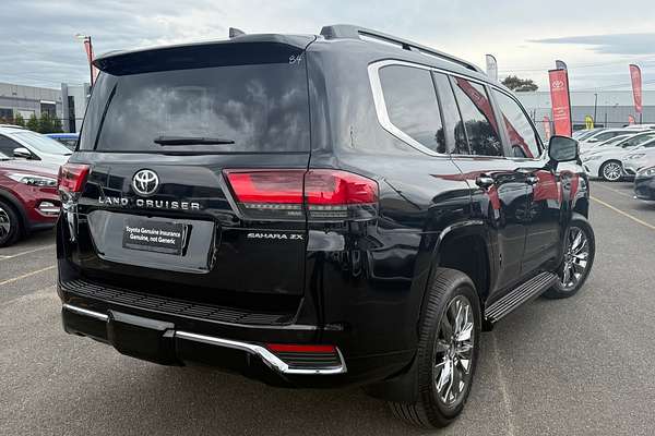 2025 Toyota Landcruiser Sahara ZX FJA300R