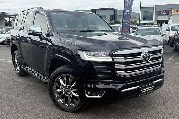 2025 Toyota Landcruiser Sahara ZX FJA300R