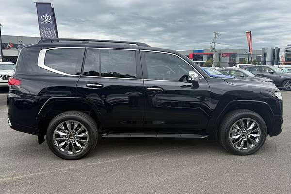 2025 Toyota Landcruiser Sahara ZX FJA300R