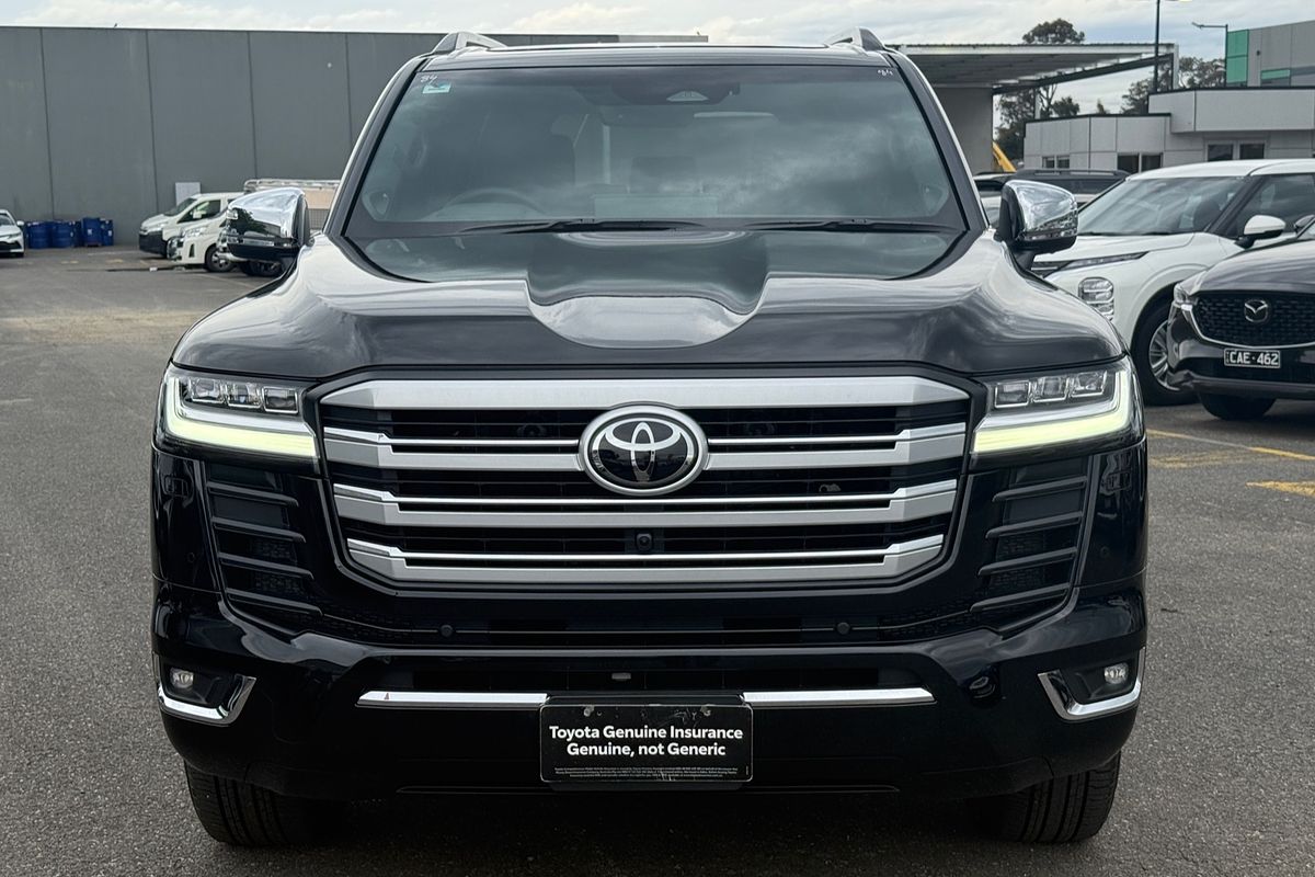 2025 Toyota Landcruiser Sahara ZX FJA300R