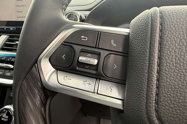 2025 Toyota Landcruiser Sahara ZX FJA300R