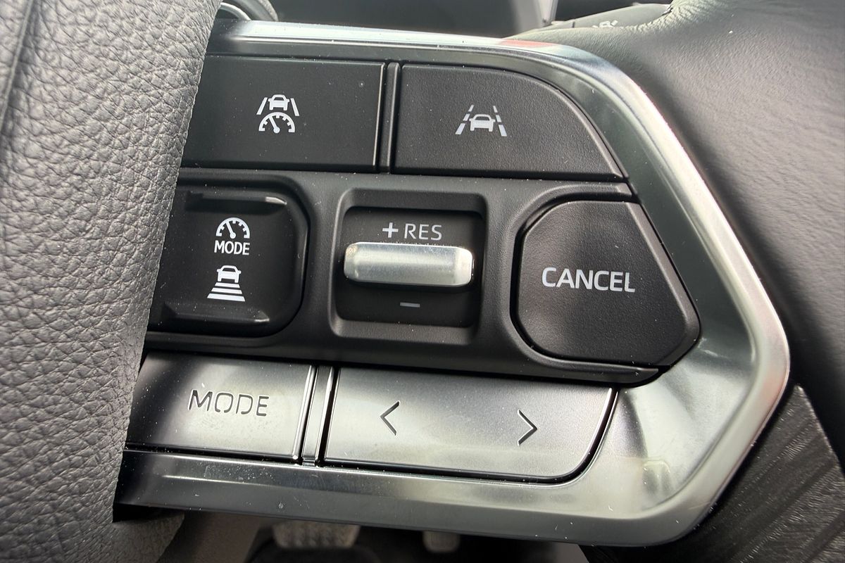 2025 Toyota Landcruiser Sahara ZX FJA300R