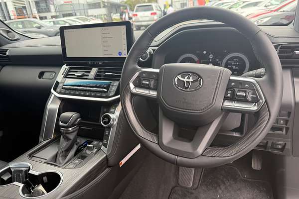 2025 Toyota Landcruiser Sahara ZX FJA300R