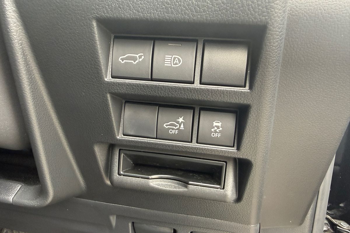 2025 Toyota Landcruiser Sahara ZX FJA300R