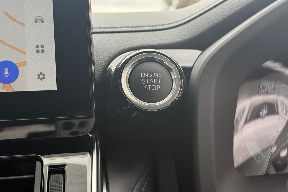 2025 Toyota Landcruiser Sahara ZX FJA300R