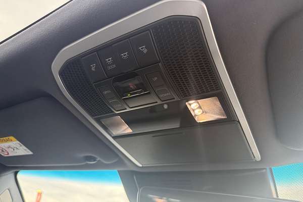 2025 Toyota Landcruiser Sahara ZX FJA300R