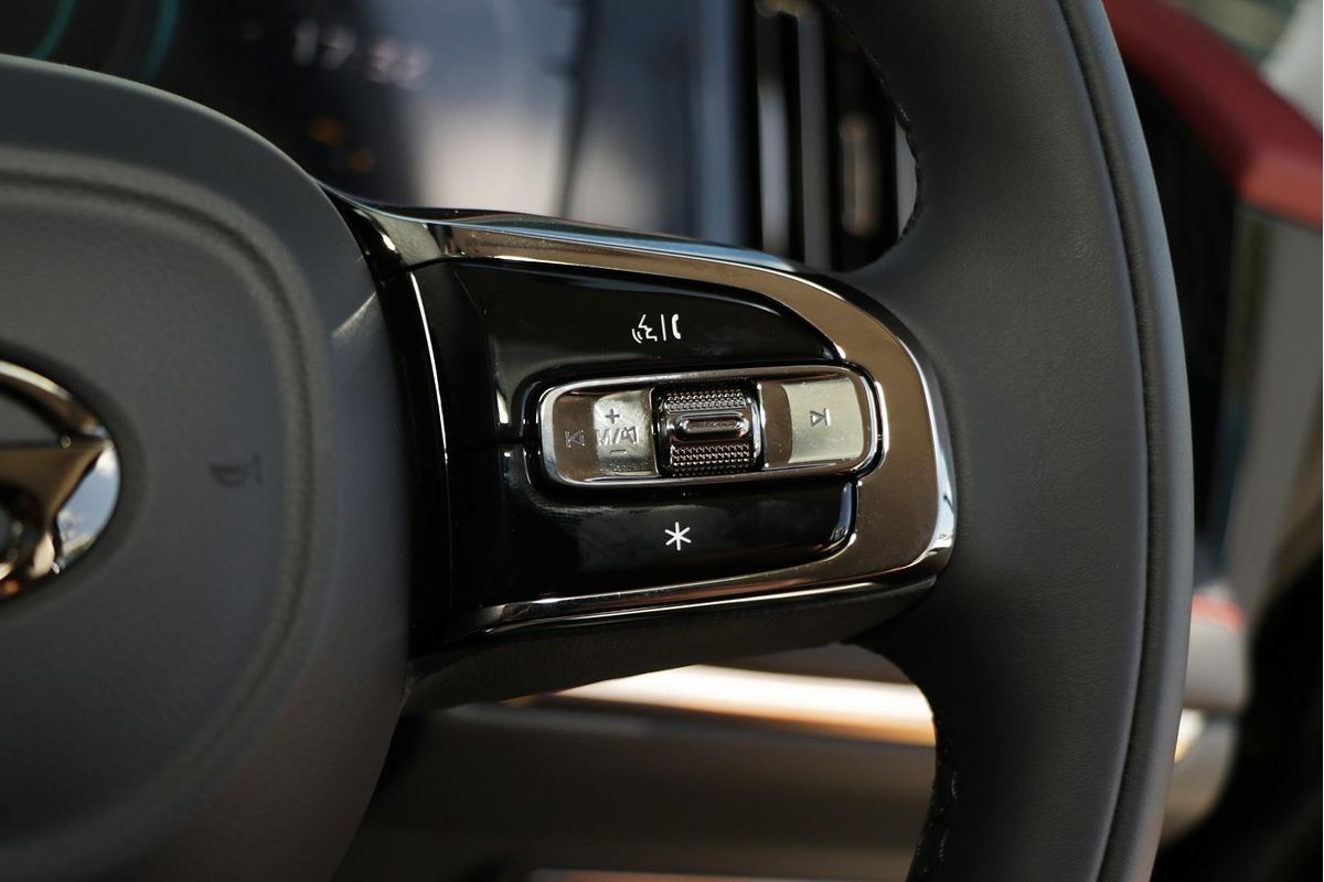 2025 GAC M8 LUXURY A88