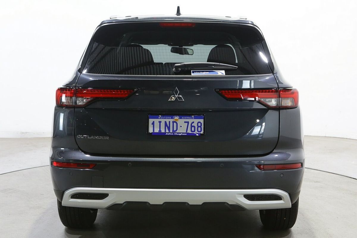 2025 Mitsubishi Outlander LS ZM