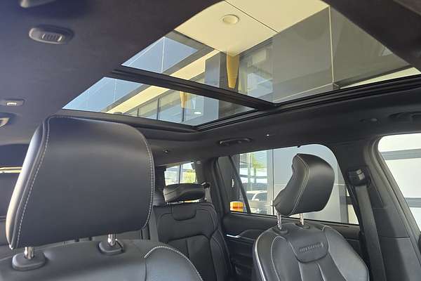 2023 Jeep Grand Cherokee Overland WL