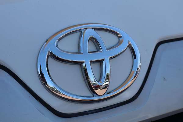 2021 Toyota Hiace Commuter GDH322R ELWB High Roof