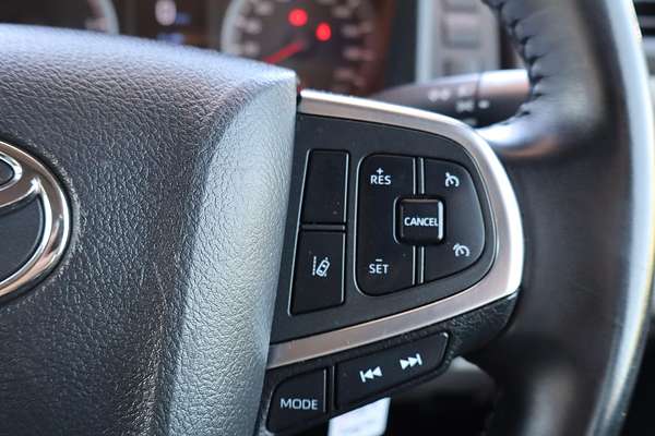 2021 Toyota Hiace Commuter GDH322R ELWB High Roof