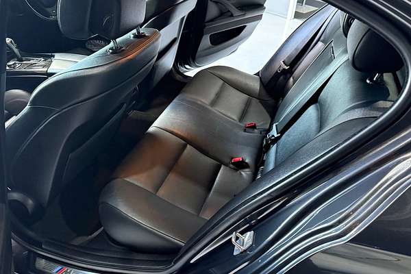 2011 BMW 5 Series 520d F10