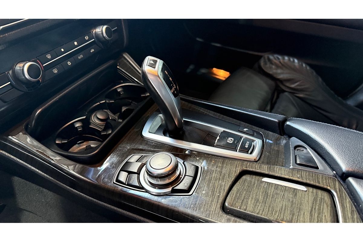 2011 BMW 5 Series 520d F10