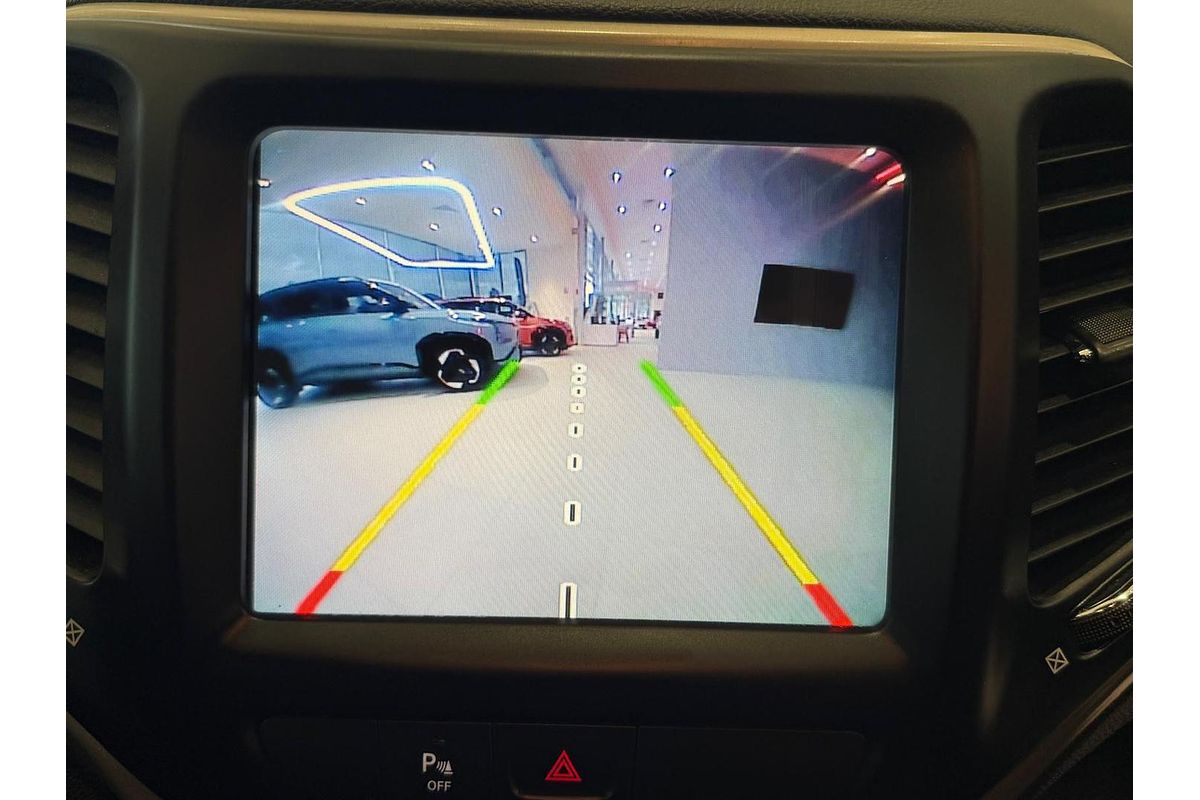 2015 Jeep Cherokee Blackhawk KL