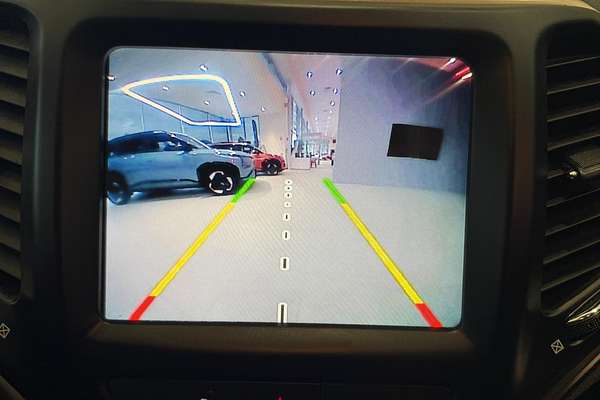 2015 Jeep Cherokee Blackhawk KL