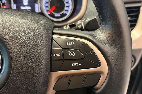 2015 Jeep Cherokee Blackhawk KL