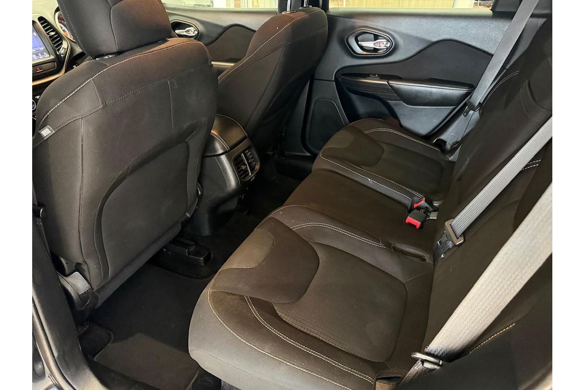 2015 Jeep Cherokee Blackhawk KL