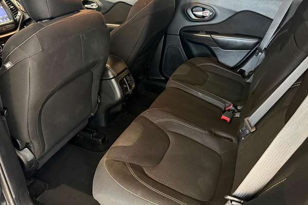 2015 Jeep Cherokee Blackhawk KL