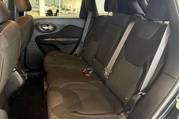 2015 Jeep Cherokee Blackhawk KL