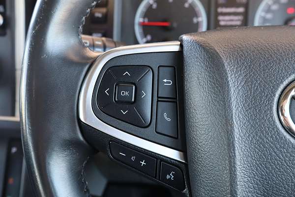 2020 Toyota Hiace Commuter GDH322R ELWB High Roof