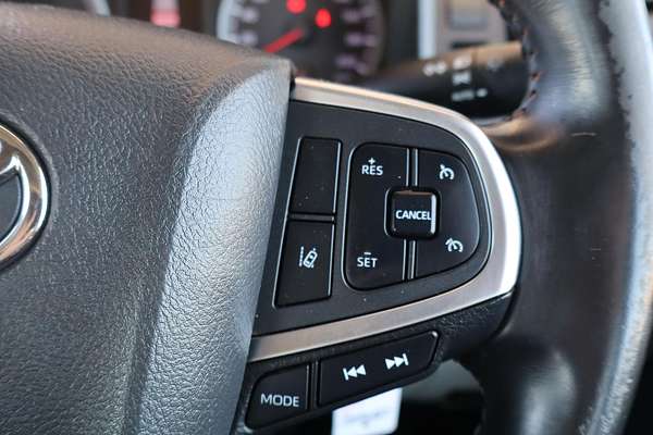 2020 Toyota Hiace Commuter GDH322R ELWB High Roof