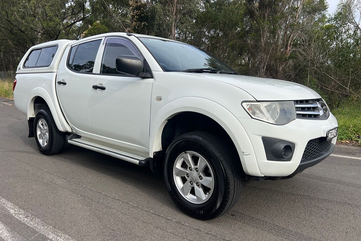 2015 Mitsubishi Triton GLX MN 4X4