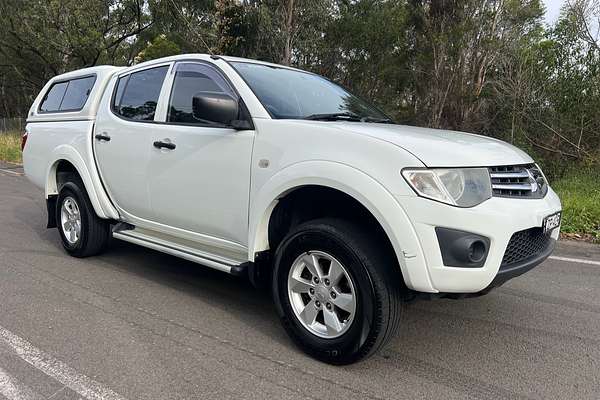 2015 Mitsubishi Triton GLX MN 4X4